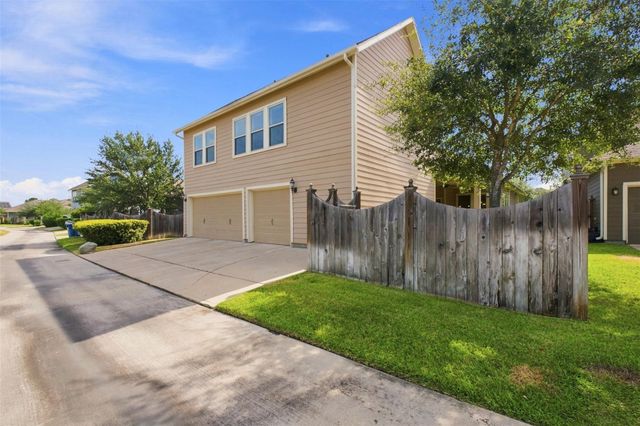 16807 Seminole Ridge Drive, Cypress, TX 77433
