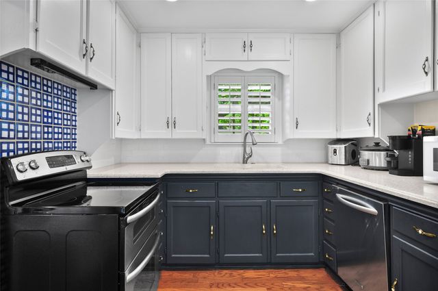 3712 Shelby Drive, Fort Worth, TX 76109
