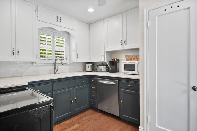 3712 Shelby Drive, Fort Worth, TX 76109