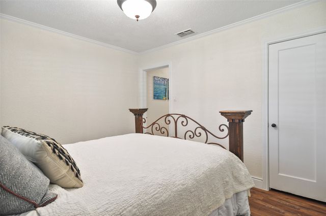 3712 Shelby Drive, Fort Worth, TX 76109