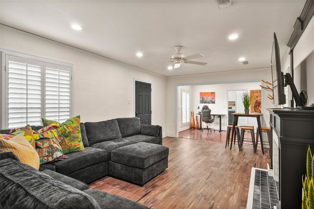 3712 Shelby Drive, Fort Worth, TX 76109