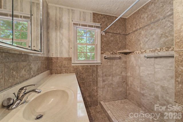 1747 University Heights Road, Cullowhee, NC 28723
