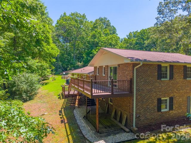 1747 University Heights Road, Cullowhee, NC 28723