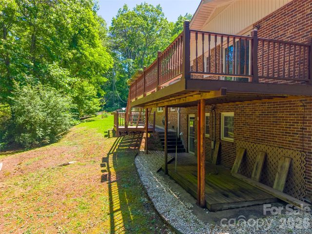1747 University Heights Road, Cullowhee, NC 28723