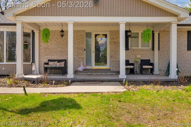 5211 Lakeshore Road, Fort Gratiot, MI 48059