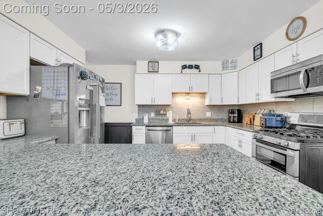 5211 Lakeshore Road, Fort Gratiot, MI 48059