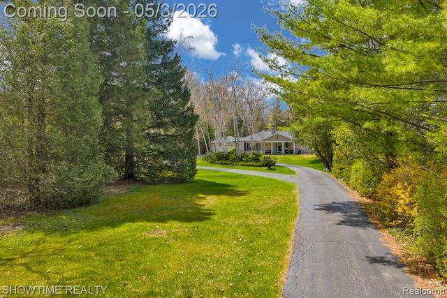 5211 Lakeshore Road, Fort Gratiot, MI 48059