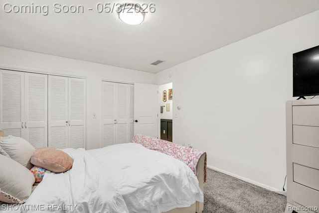 5211 Lakeshore Road, Fort Gratiot, MI 48059