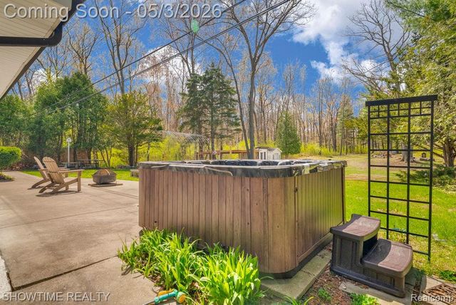 5211 Lakeshore Road, Fort Gratiot, MI 48059