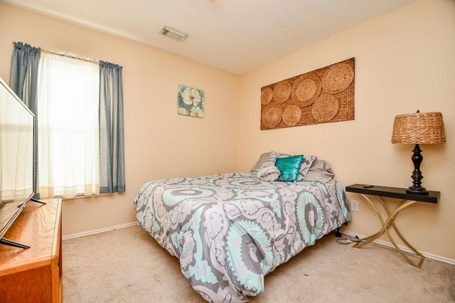 15607 Barber Grove Lane, Houston, TX 77095