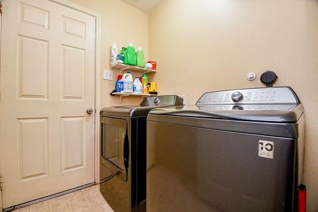 15607 Barber Grove Lane, Houston, TX 77095