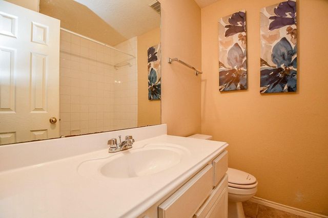 15607 Barber Grove Lane, Houston, TX 77095