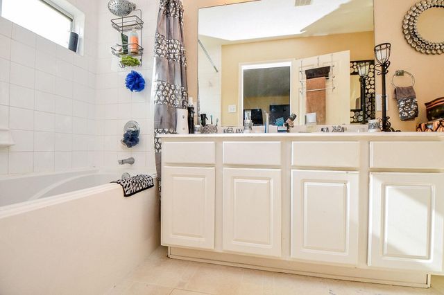 15607 Barber Grove Lane, Houston, TX 77095