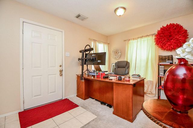 15607 Barber Grove Lane, Houston, TX 77095