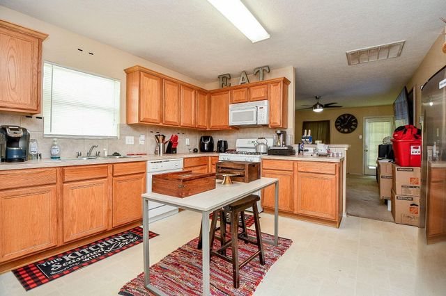 15607 Barber Grove Lane, Houston, TX 77095