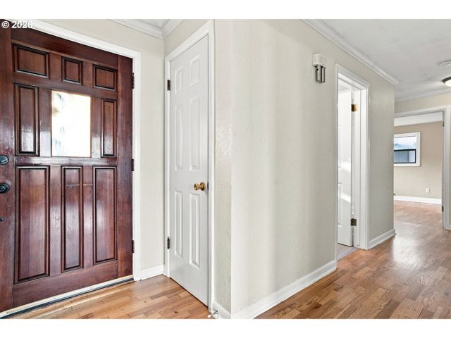 1099 ARCADIA Dr, Eugene, OR 97401