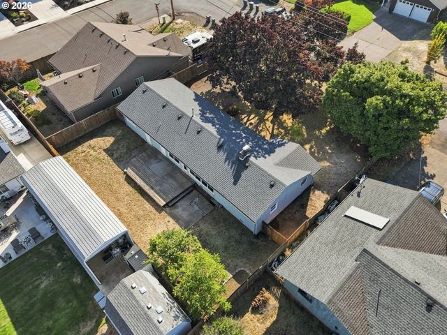 1099 ARCADIA Dr, Eugene, OR 97401