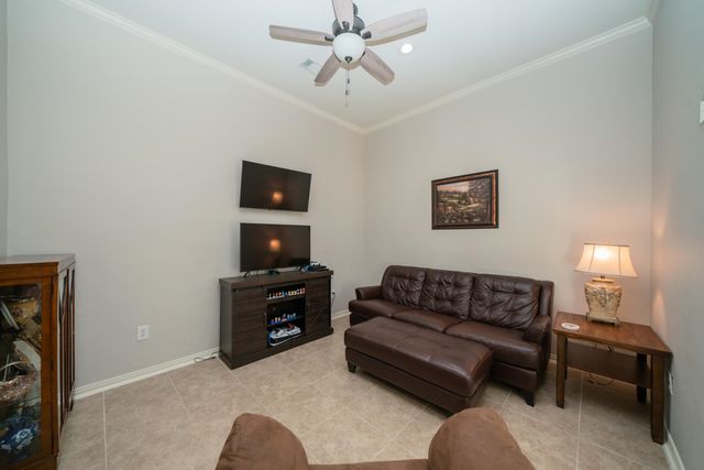 1223 Pine St, Kilgore, TX 75662