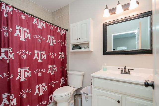 1223 Pine St, Kilgore, TX 75662