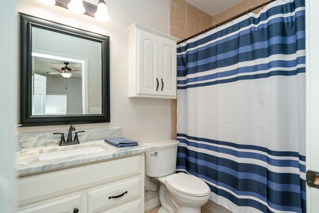 1223 Pine St, Kilgore, TX 75662