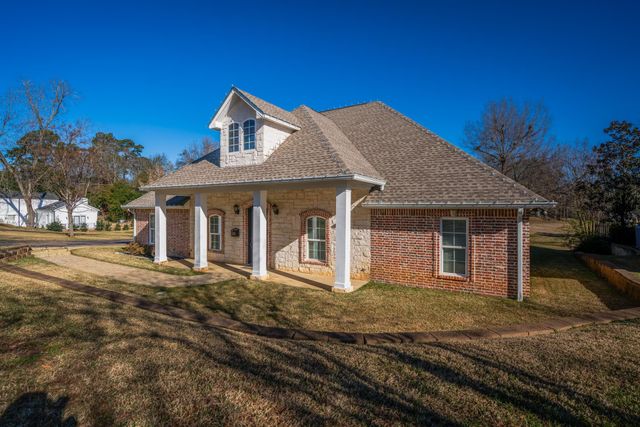 1223 Pine St, Kilgore, TX 75662