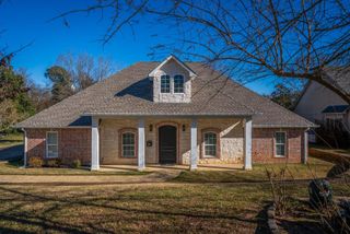 1223 Pine St, Kilgore, TX 75662