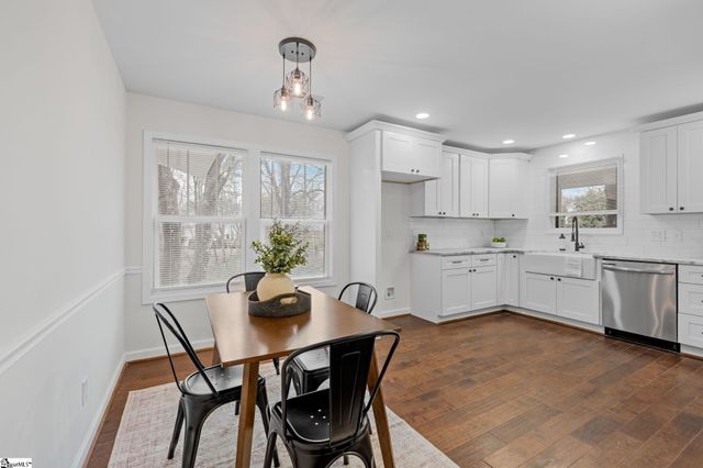 16 Hoppin John Lane, Taylors, SC 29687