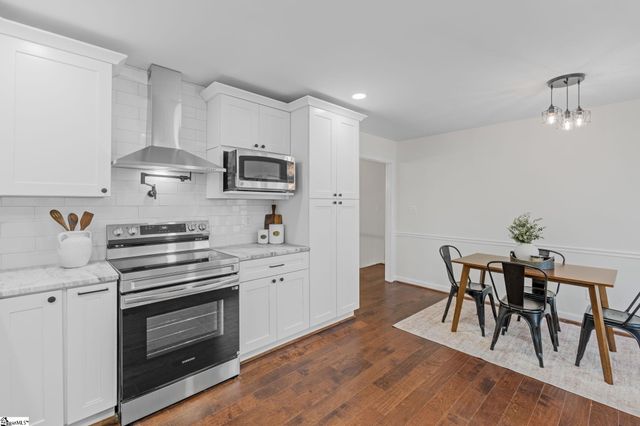 16 Hoppin John Lane, Taylors, SC 29687