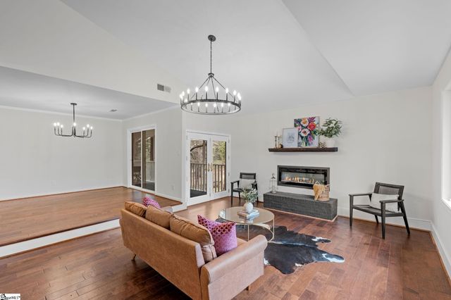 16 Hoppin John Lane, Taylors, SC 29687