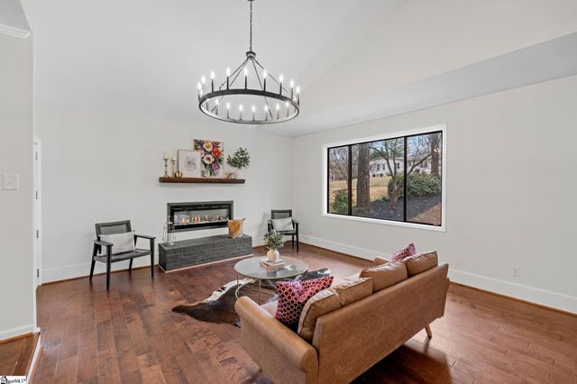 16 Hoppin John Lane, Taylors, SC 29687