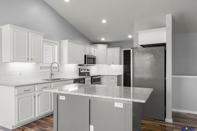 8020 S 58th Street, Lincoln, NE 68516