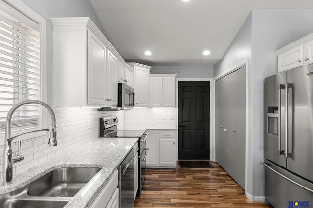 8020 S 58th Street, Lincoln, NE 68516