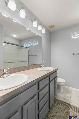 8020 S 58th Street, Lincoln, NE 68516