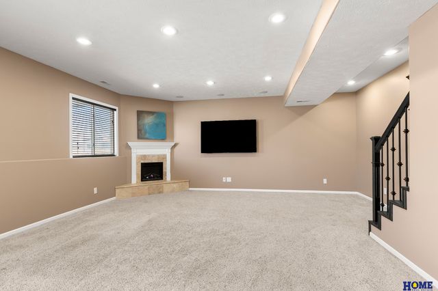 8020 S 58th Street, Lincoln, NE 68516