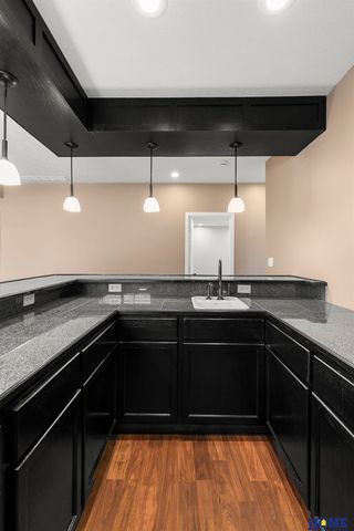 8020 S 58th Street, Lincoln, NE 68516