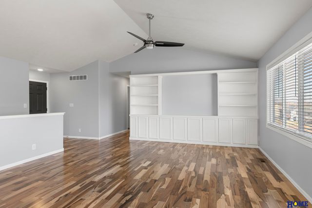 8020 S 58th Street, Lincoln, NE 68516