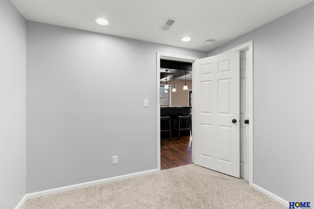 8020 S 58th Street, Lincoln, NE 68516