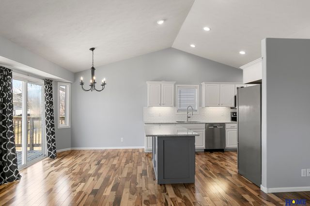 8020 S 58th Street, Lincoln, NE 68516