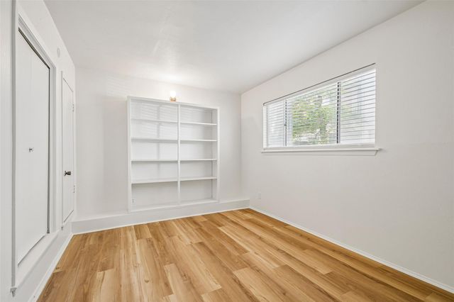 2413 Leon ST 104, Austin, TX 78705