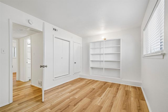 2413 Leon ST 104, Austin, TX 78705