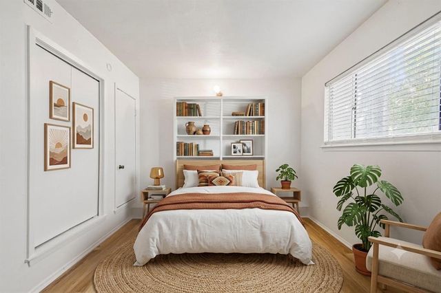 2413 Leon ST 104, Austin, TX 78705
