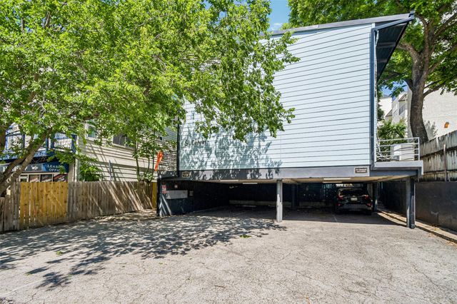 2413 Leon ST 104, Austin, TX 78705