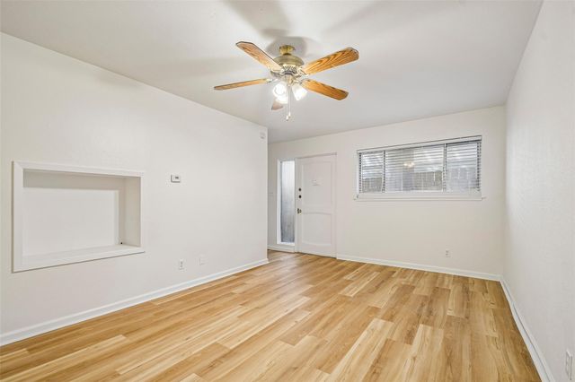 2413 Leon ST 104, Austin, TX 78705
