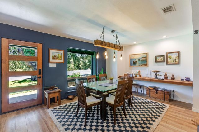 1300 Old Cedar LN, Austin, TX 78758