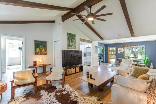 1300 Old Cedar LN, Austin, TX 78758