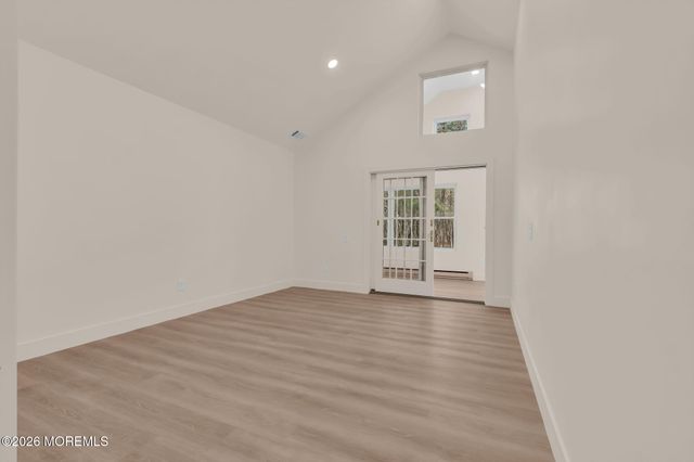 136 Longwood Drive, Manahawkin, NJ 08050