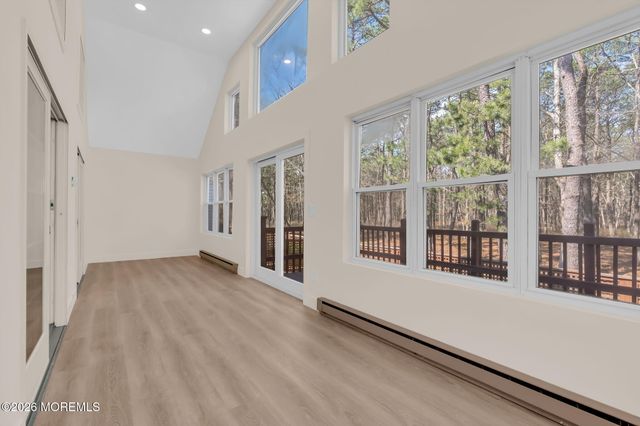 136 Longwood Drive, Manahawkin, NJ 08050