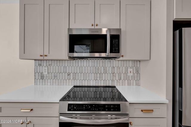 136 Longwood Drive, Manahawkin, NJ 08050