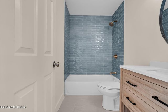 136 Longwood Drive, Manahawkin, NJ 08050
