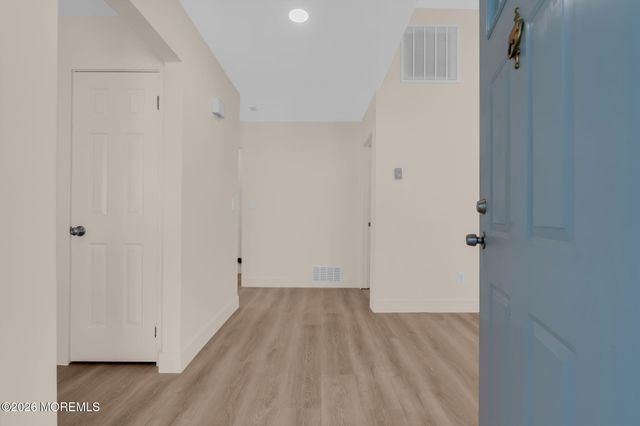 136 Longwood Drive, Manahawkin, NJ 08050